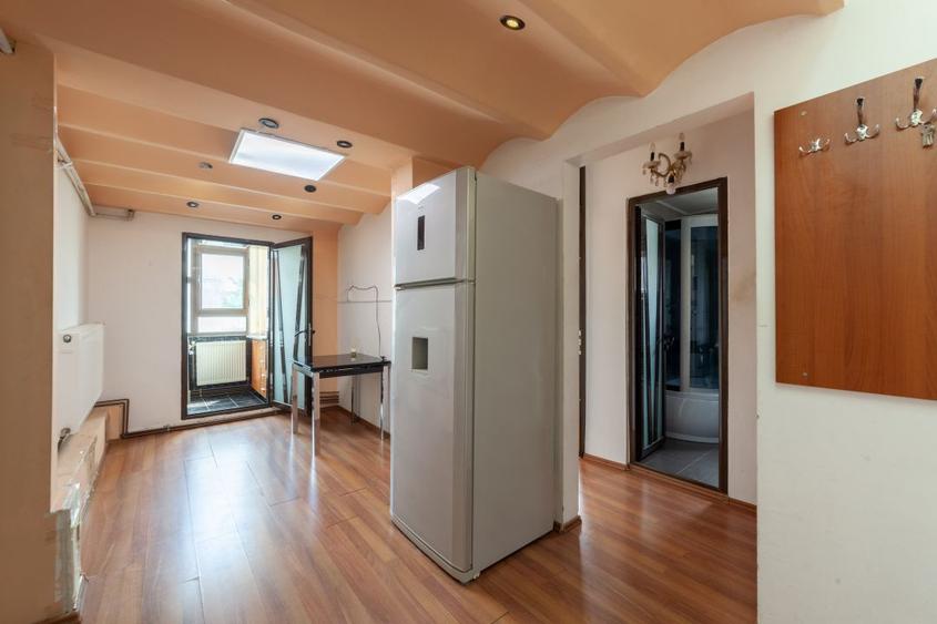 APARTAMENT DECOMANDAT - TRIVALE - ETAJ INTERMEDIAR