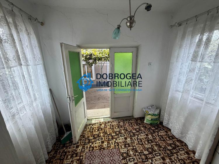 Zona centrala - Casa batraneasca, teren 690 mp