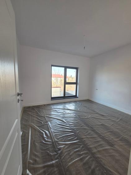 Vila P+1E+M-Teren 400 mp-Ansamblu privat-Parc Ghidigeni