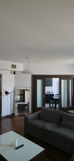 Apartament 2 camere superb 2 bai + parcare