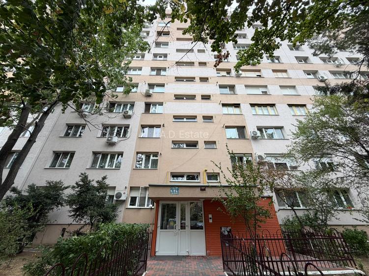 Titan 3 Camere Bloc 1972 Reabilitat 15 Min Metrou - 14