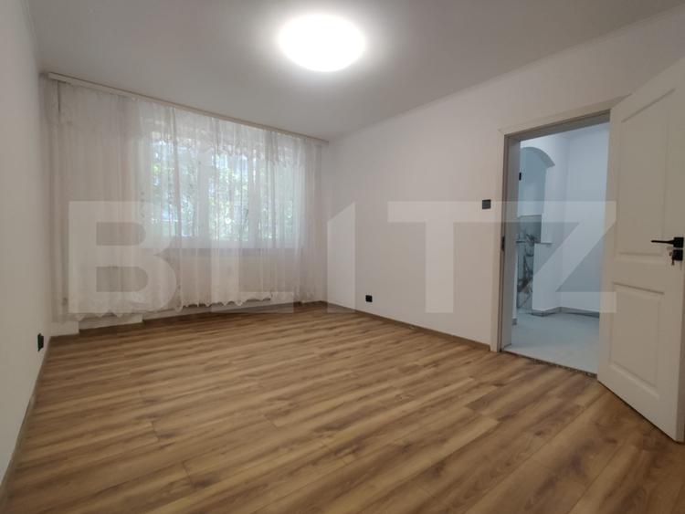 Apartament 2 camere, Rogerius