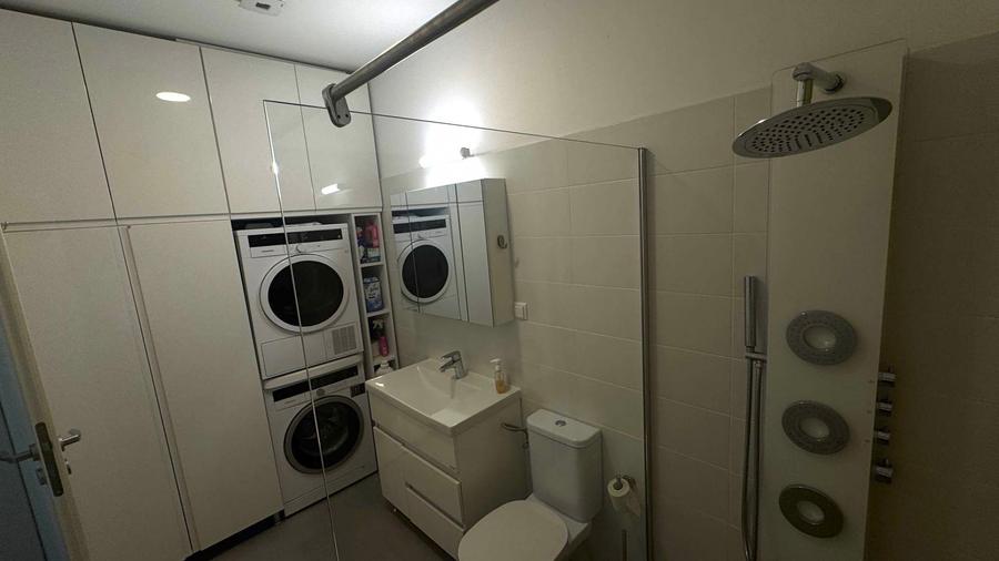Loft Urban Intrare proprie 64 mp utili |Reconfigurat în 2017 Mobilat Mobexpert