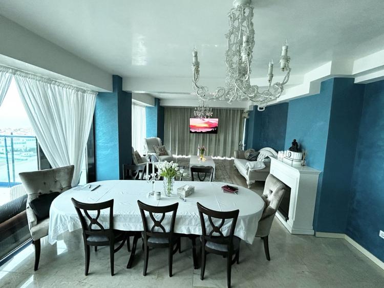 Penthouse la inaltime cu vedere panoramica la mare si statiunea Mamaia