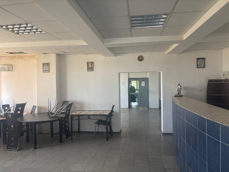 Pensiune P+1, cu restaurant + terasa, cu acces imediat la Drumul Expres