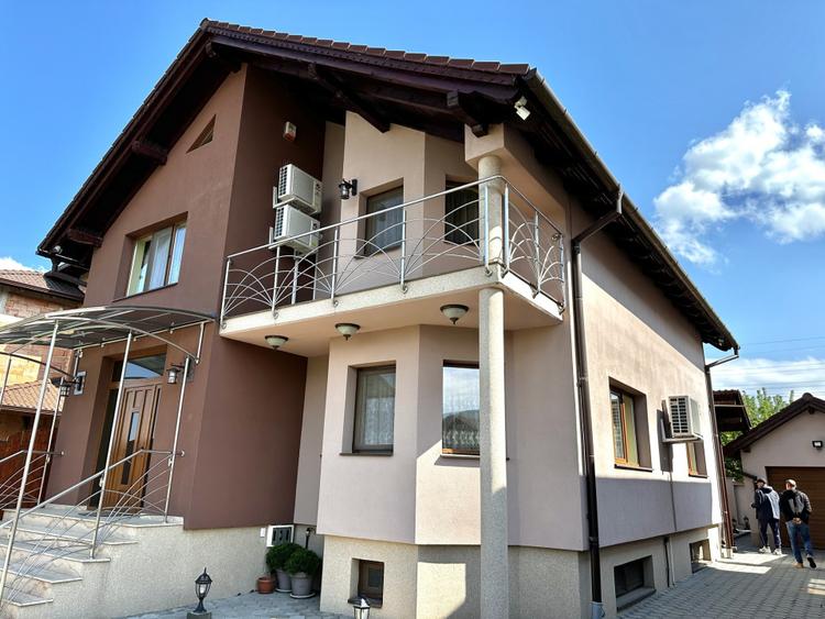 Casa D+P+M cu garaj teren 400 mp finisata utilata mobilata asfal CETATE Giro