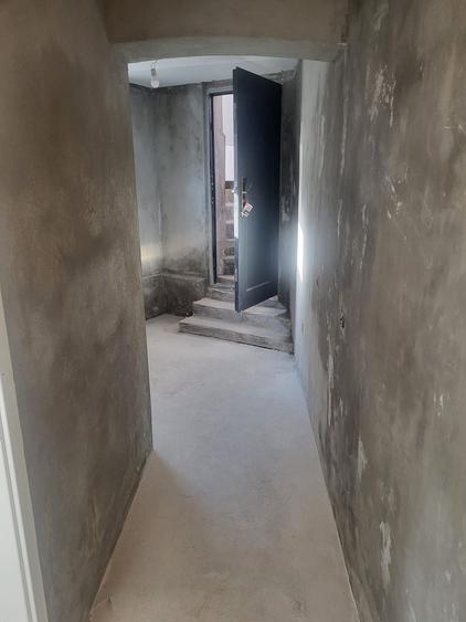 Casa pe 3 nivele, zona centrala, le pret de garsoniera, intre 2 statii de metrou