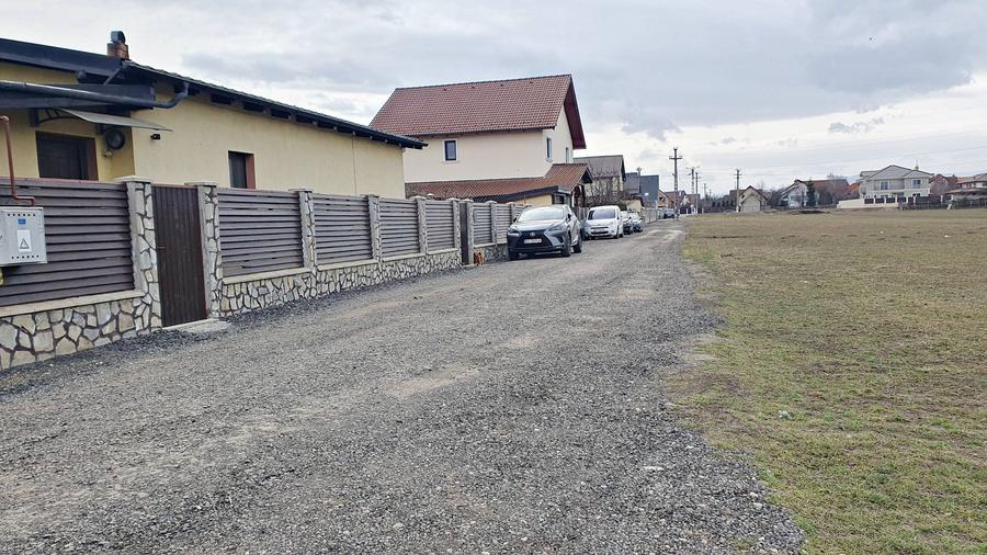 Cristian-zona str Eroilor front 34m, intravilan, 730mp