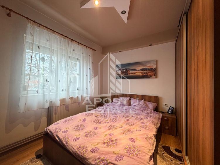 Apartament cu 3 camere, 2 bai, 2 balcoane, etajul 1 , zona Buziasului