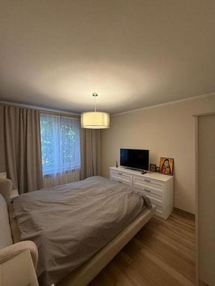 Vand Apartament de 3 Camere Zona Rahova