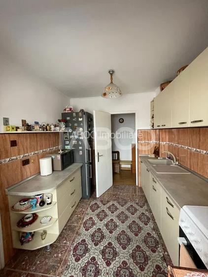 Apartament 2 camere decomandat 62 mp pivnita zona Central-Dioda Sibiu - 3