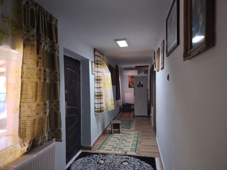 Casa cu teren 1400 m.p. - Isalnita
