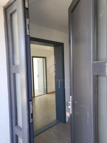 Apartament 3 camere în zona SEMICENTRAL
