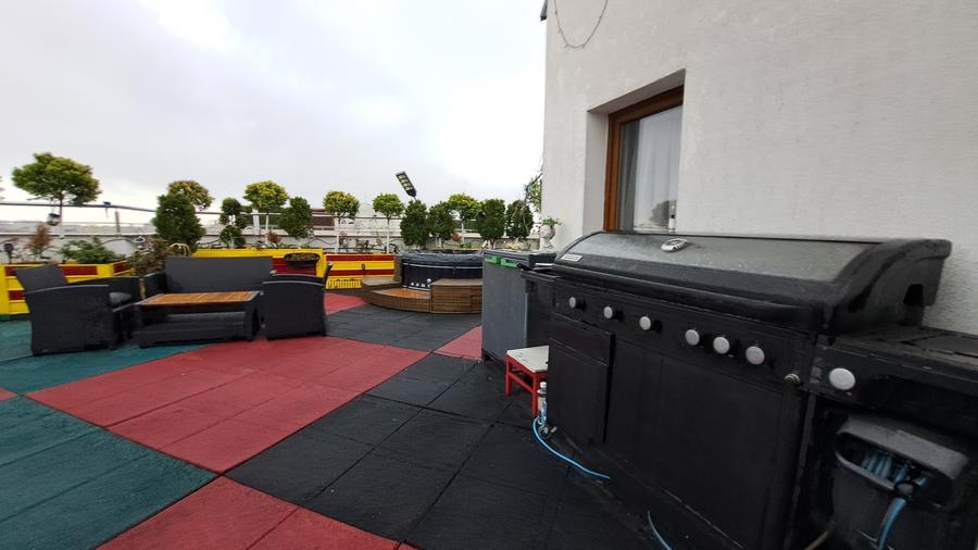 PENTHOUSE LUX - LOCATIE EXCELENTA -VIEW SUPERB - TERASA AMENAJATA 300 MP