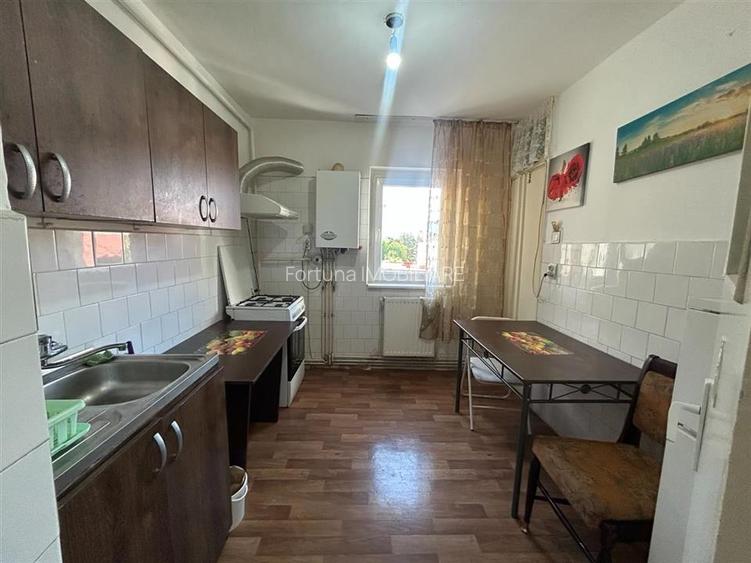 Apartament 2 camere, decomandat, mobilat si utilat modest, Gemenii - 4