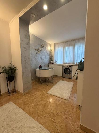 Vanzare apartament 3 camere zona Dristor