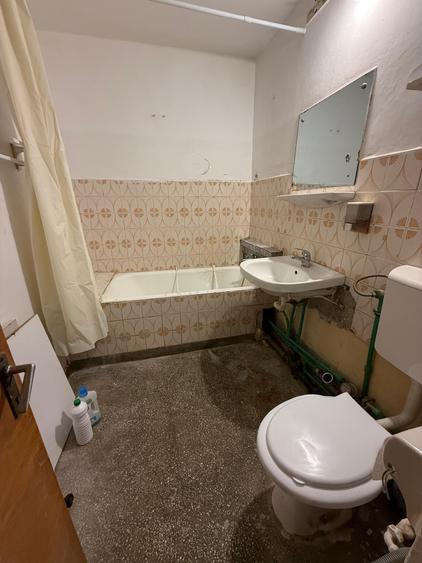3 Camere Et.1/4 An constructie 1981 Zona Apusului