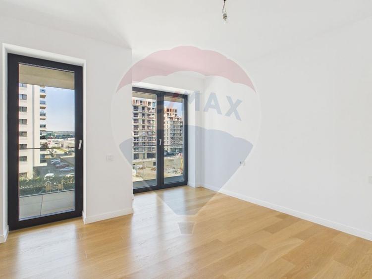 Apartament 4 camere + terasa 91 mp North Avenue