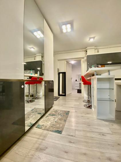 Închiriere apartament modern – 2 camere, Micro 12, Etaj 3