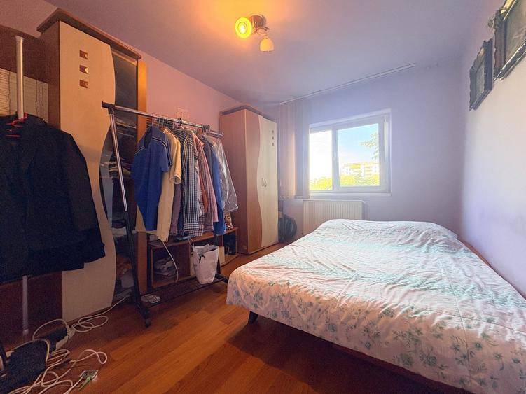 3 camere, decomandat, 2 bai, 2 balcoane, etaj 3 - in zona Aradului