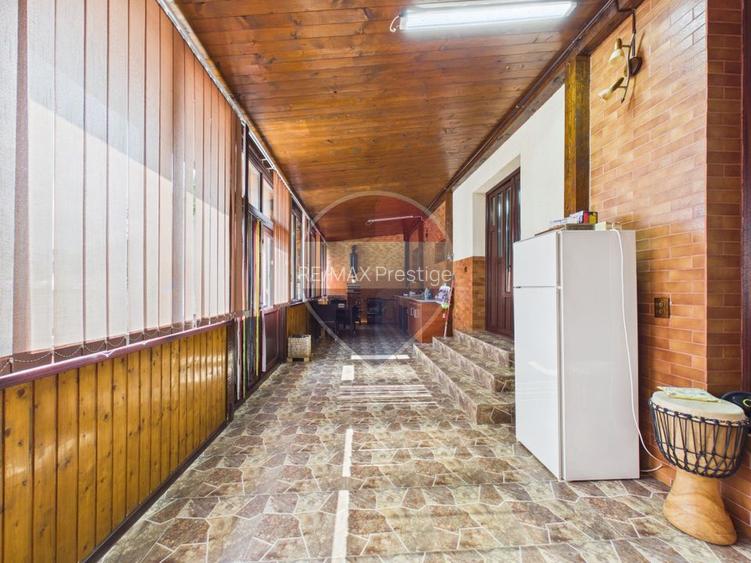 Vanzare - vilă cu 6 camere, teren 3900 mp, Vacaresti, Dambovita