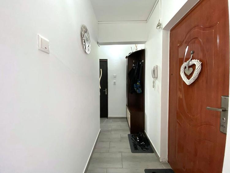 Apartament 2 cam decomandat, zona Vasile Aaron 0% Comision