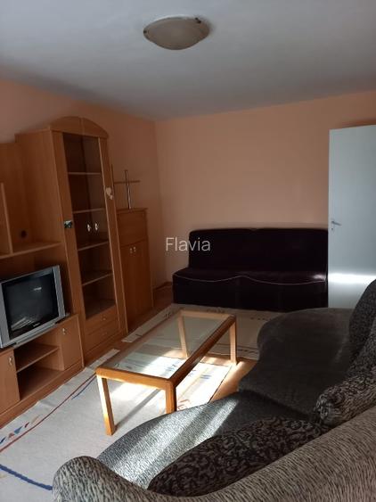 Proprietar inchiriez apartament 2 camere zona Complex Studențesc - 2