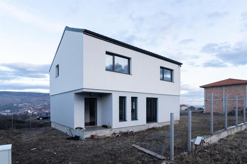 Casă individuală Chinteni 120mp utili 500mp curte