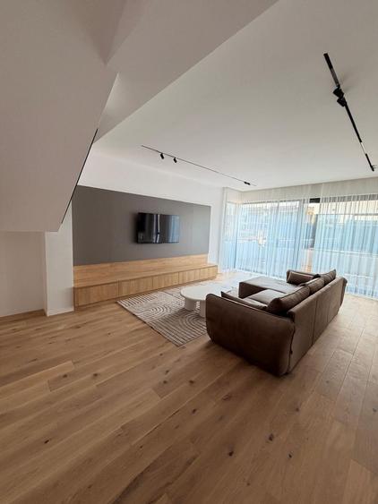 Vilă de Lux P+2 în Complexul Denya Lake – Pipera