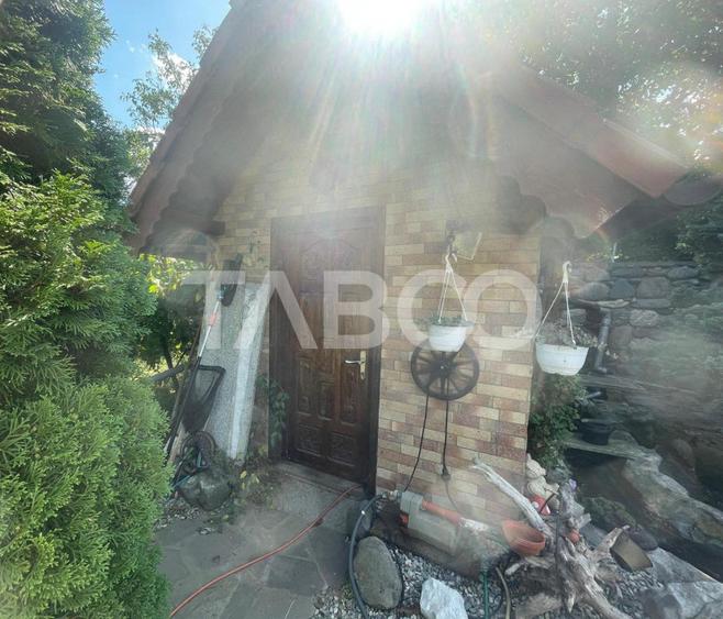 Casa deosebita de vanzare 453 mp utili si curte 528 mp in Avrig