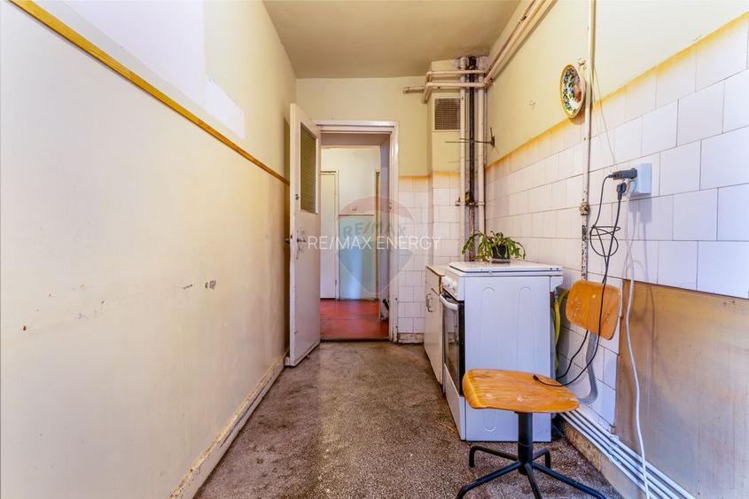 Apartament 3 camere,decomandat, renovabil.Str. Parâng nr.17|Comision 0 - 4