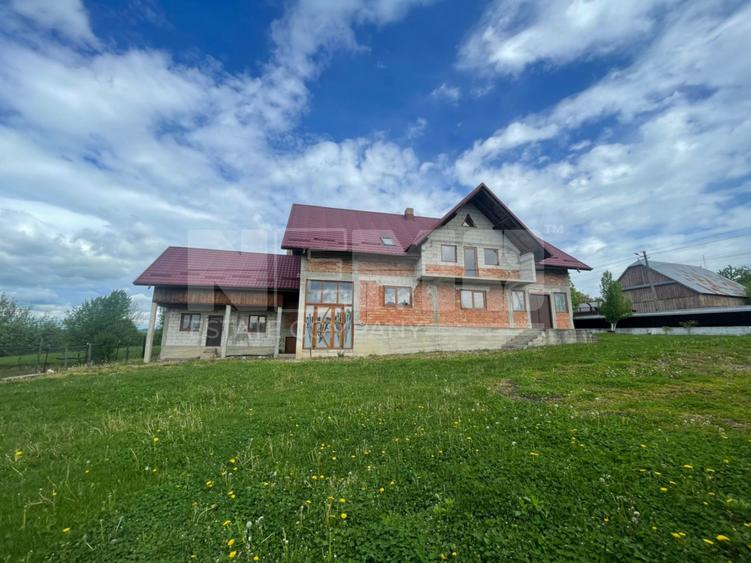 Casă la Rosu | Teren imprejmuit | Priveliste panoramica| Burla
