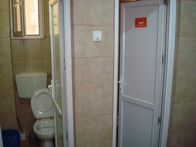 Birou, 96 mp în Universitate