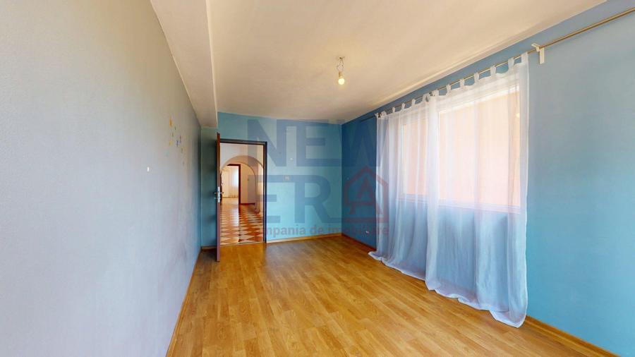 Vila cu 7 camere de inchiriat+ gradina + piscina Prelungirea Ghencea