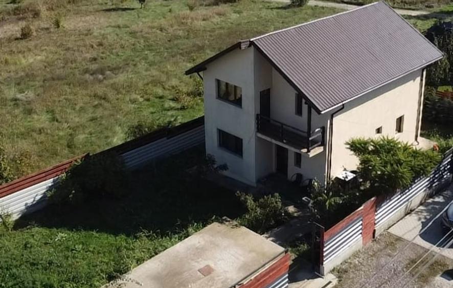 Vila cu 5 camere si 2 bai de vanzare in Horpaz