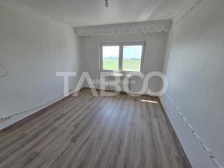 Apartament 3 camere de inchiriat zona Campului etaj 2 - 4