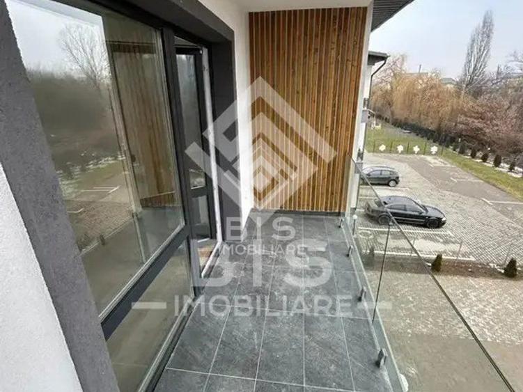 3 Apartamente 4 camere bloc nou
