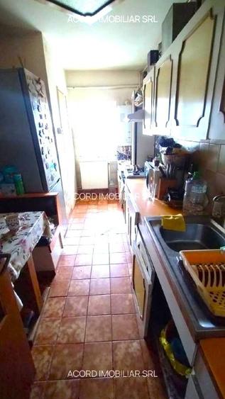 Apartament cu 4 camere vis-a-vis de Biserica Alba