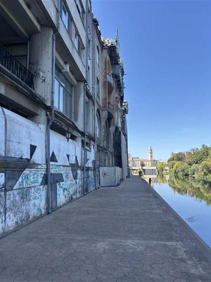 Apartament 129 mp cu vedere spre Crisul Repede si demisol independent in cladire