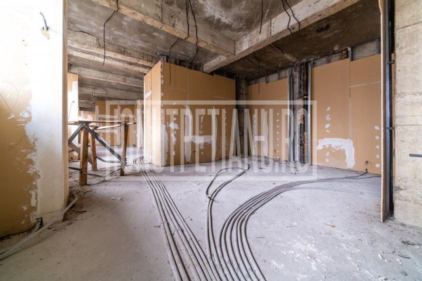 Spatiu comercial Bd Unirii Piața Alba Iulia Parter + 1etaj