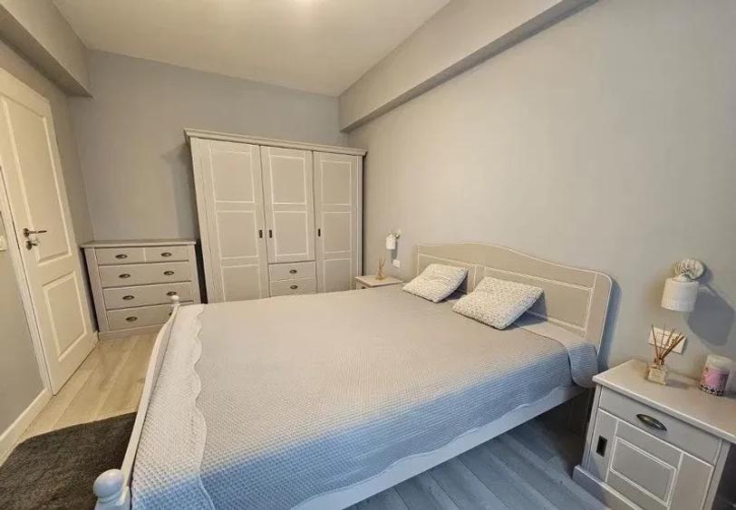 Apartament 2 camere | 50 mp | Vedere la Dâmbovița | 700 €