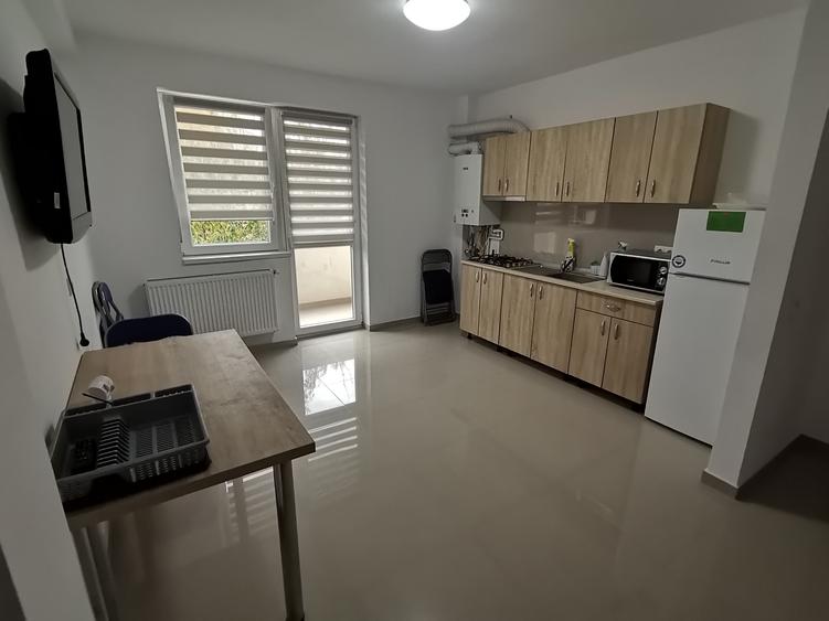 De închiriat apartament 2 camere decomandate – zonă Ciresica