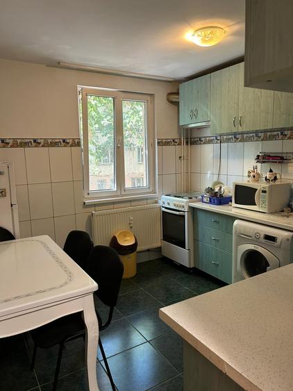 Apartament 2 Camere, Drumul taberei