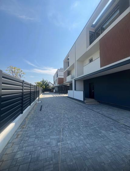 Vila tip duplex cu 5 camere in zona Matei Millo - Voluntari