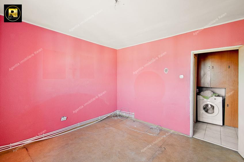 Vanzare apartament 2 camere dec., in Galati, Mazepa 1, centrala proprie