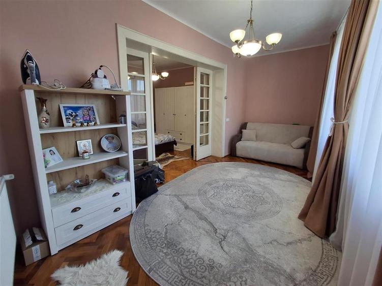 Apartament 3 camere zona Orasul de Jos