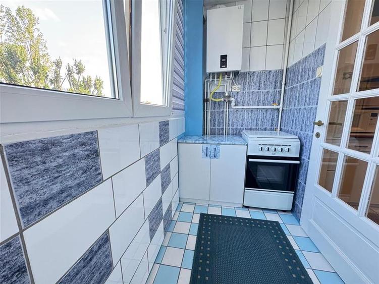 Apartament 2 camere decomandate cu balcon in Vasile Aaron