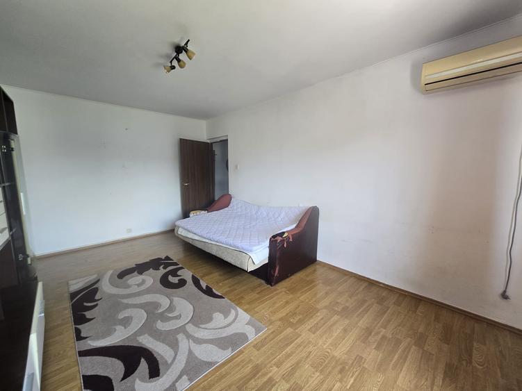 Apartament 3 camere 70mp,Esplanada Nicolina prima statie,et. 4 cu pod,cod:162419