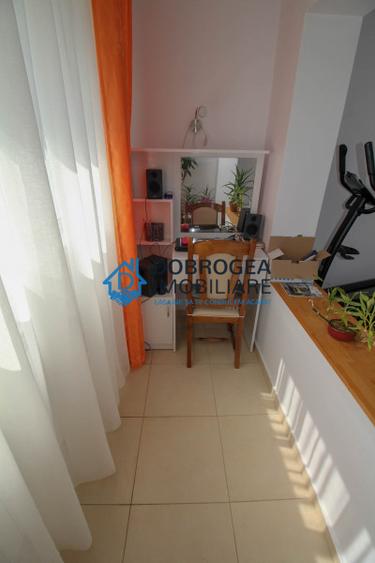Spitalului, 2 cam transformat in 3, renovat, centrala, mobilat si utilat