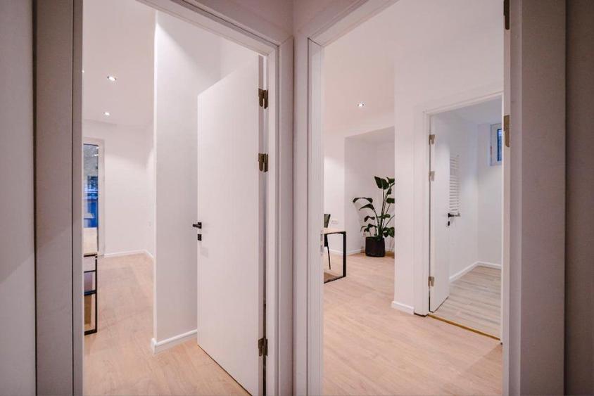4 camere| terasă 40 mp| PIATA  VICTORIEI